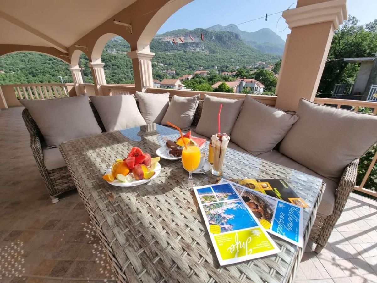 Apartments Popadic With Parking Herceg Novi Exterior photo