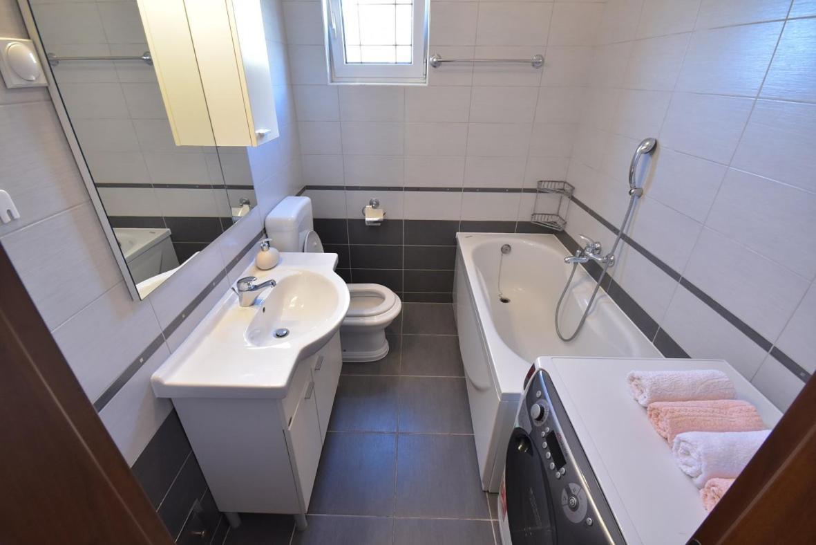 Apartments Popadic With Parking Herceg Novi Room photo