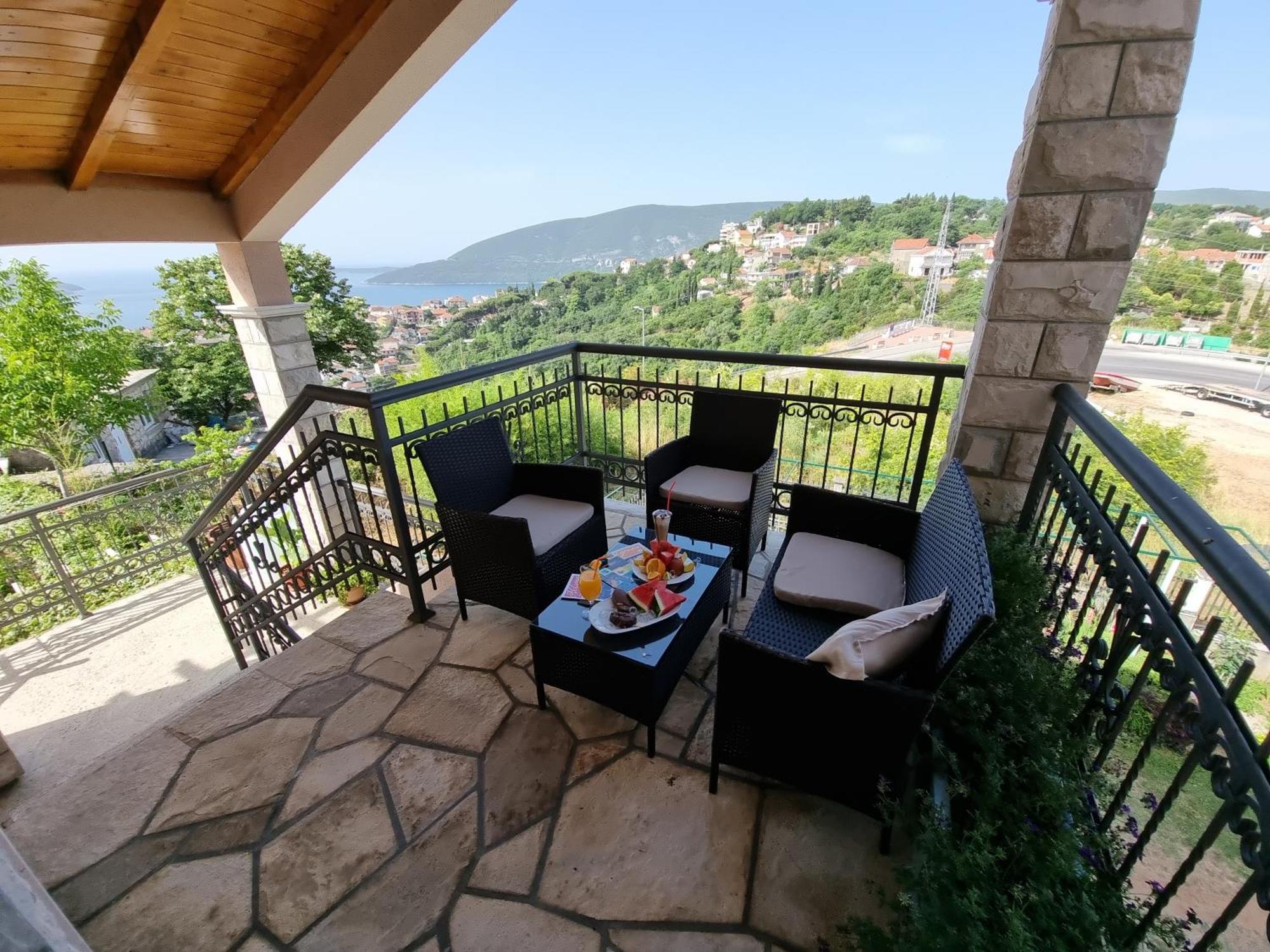Apartments Popadic With Parking Herceg Novi Room photo